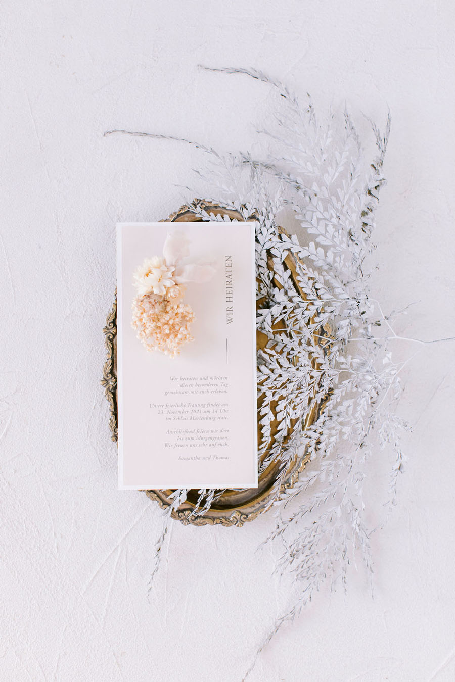 Minimalistische Hochzeitseinladung