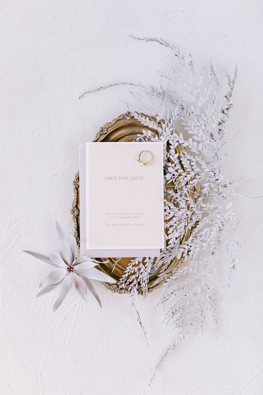 Minimalistische Save the Date-Karte